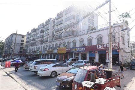 龙都现代城1卫84.32㎡带付方改名